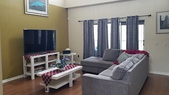 Spacious 5br, 3.5ba Villa South Facing Pool 5 Bedroom Villa by Redawni