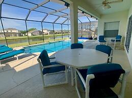 Spacious 5br, 3.5ba Villa South Facing Pool 5 Bedroom Villa by Redawni