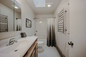 30gs - Bbq - Hot Tub - Wi-fi - Pets Okay - Sleeps 8 3 Bedroom Cabin by