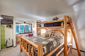 06sw - Fireplace - W/d - Kitchen - Sleeps 7 2 Bedroom Home by RedAwnin