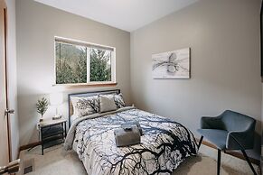 20gs - Wifi - F/p - W/d - Sleeps 6 3 Bedroom Home by RedAwning