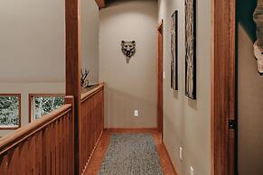 20gs - Wifi - F/p - W/d - Sleeps 6 3 Bedroom Home by RedAwning