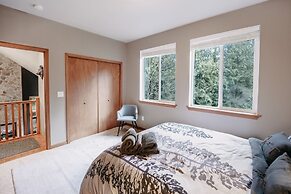 20gs - Wifi - F/p - W/d - Sleeps 6 3 Bedroom Home by RedAwning