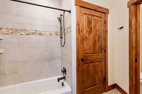 Azure Vista Vacation Home At Windcliff 3 Bedroom Home by Redawning