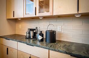 Azure Vista Vacation Home At Windcliff 3 Bedroom Home by Redawning