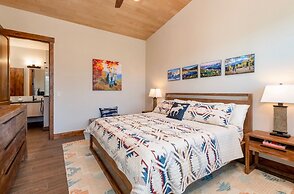 Azure Vista Vacation Home At Windcliff 3 Bedroom Home by Redawning