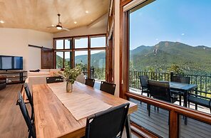 Azure Vista Vacation Home At Windcliff 3 Bedroom Home by Redawning