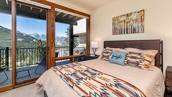 Azure Vista Vacation Home At Windcliff 3 Bedroom Home by Redawning