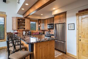 Alpine Vista 6 4 Bedroom Townhouse by RedAwning