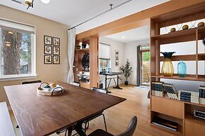 SW Decoy Home With Private Outdoor Living Space Includes Firepit by Re