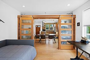 SW Decoy Home With Private Outdoor Living Space Includes Firepit by Re