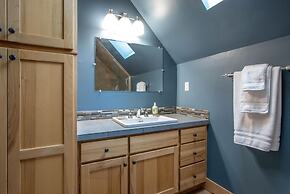 Venture Garden House 1 Bedroom Cottage by Redawning