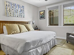 Town Pointe B202 3 Bedroom Condo by RedAwning