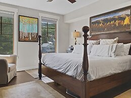 Town Pointe B202 3 Bedroom Condo by RedAwning