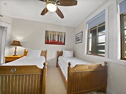 Town Pointe B202 3 Bedroom Condo by RedAwning