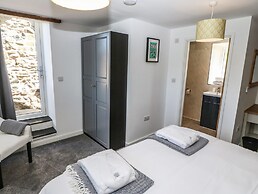 Bwthyn Y Bugail (shepherd's Cottage