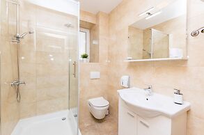 Apartments and Rooms Adriatic Suites