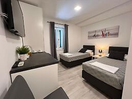Apartments and Rooms Adriatic Suites