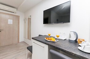 Apartments and Rooms Adriatic Suites