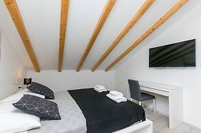 Apartments and Rooms Adriatic Suites