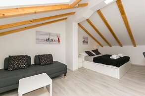 Apartments and Rooms Adriatic Suites