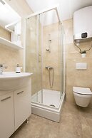 Apartments and Rooms Adriatic Suites