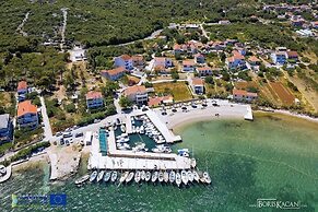 Apartment L and S on The Beach