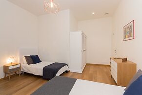 All'ombra del grattacielo