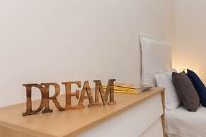 All'ombra del grattacielo