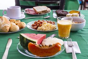 Pousada Guarubela Veloso