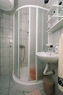 Modern apt in the Stone House in the Very Center