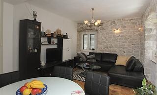 Modern apt in the Stone House in the Very Center