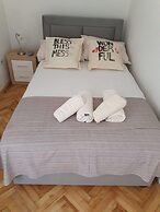 Modern apt in the Stone House in the Very Center