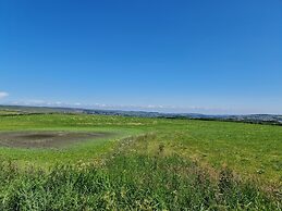 2 Bed Woodland Retreat - Garden & Free Parking