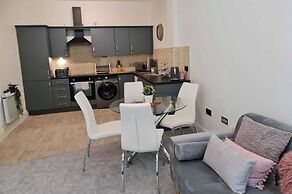 2 Bed Woodland Retreat - Garden & Free Parking