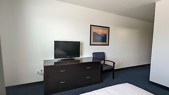 FairBridge Inn & Suites Canadian