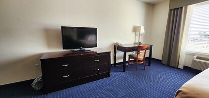 FairBridge Inn & Suites Canadian