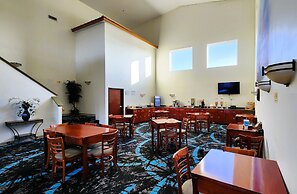 FairBridge Inn & Suites Canadian
