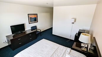 FairBridge Inn & Suites Canadian