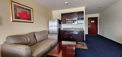 FairBridge Inn & Suites Canadian