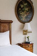 Seven Gables Inn on Monterey Bay, A Kirkwood Collection Property