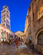 Big 80 m2 apt With Balcony in the Heart of Split