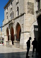 Big 80 m2 apt With Balcony in the Heart of Split