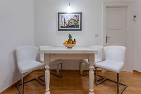 Classy Apartment in the Center of Split