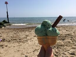 3 Bed Luxury Mobile Home Hoburne Park Christchurch