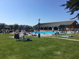 3 Bed Luxury Mobile Home Hoburne Park Christchurch