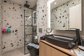 Luxury Hill View Loft by CloudKeys