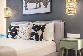 Luxury Hill View Loft by CloudKeys