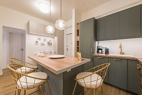 Luxury Hill View Loft by CloudKeys