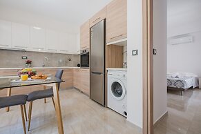 Park-View Pool Villa steps to the Beach